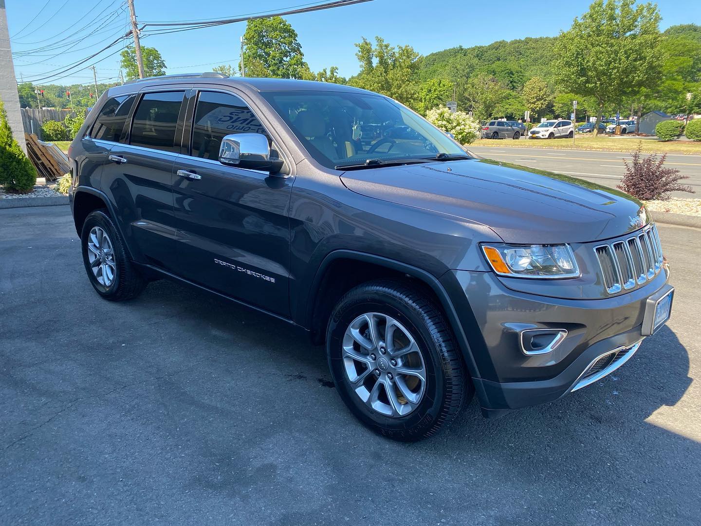 Gray Jeep Grand Cherokee fresh from a detail